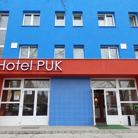 Hotel Puk Топольчани Екстер'єр фото